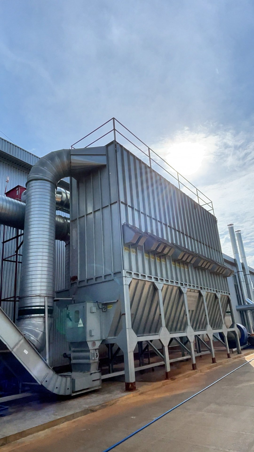 High-capacity central dust filter unit